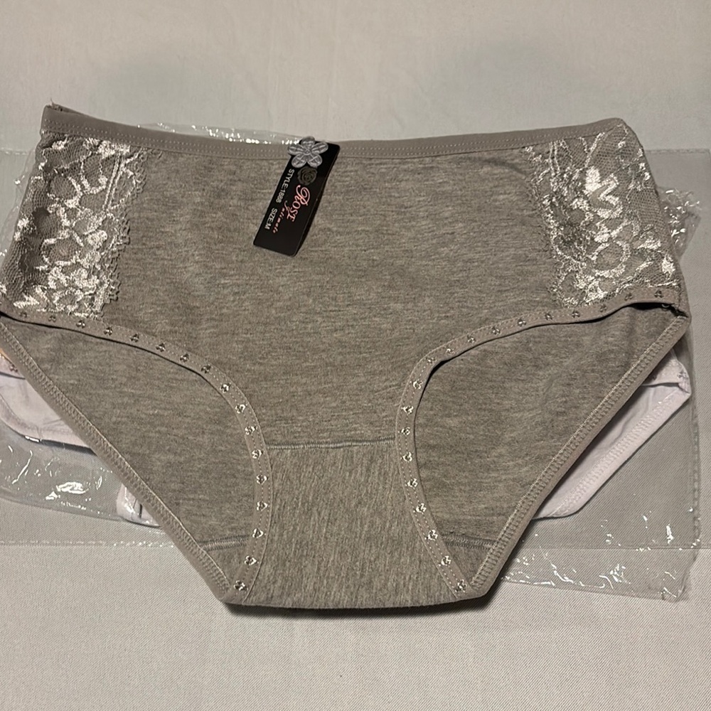 Rose Intimate Set of 4️⃣ Lace Trimmed Panties